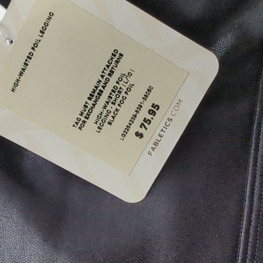 Fabletics Define PowerHold High-Waisted 7/8 Foil Legging- Short- L - Picture 3 of 16